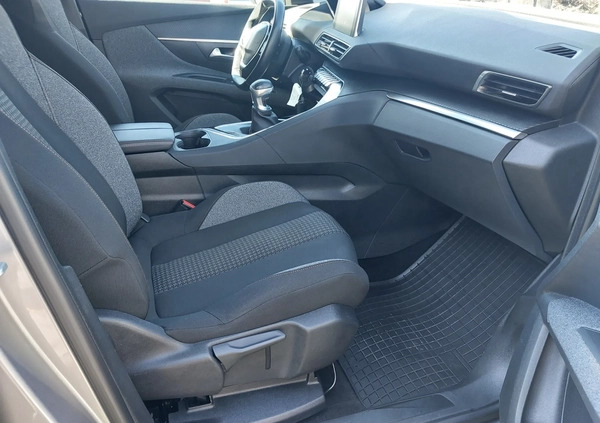 Peugeot 5008 cena 71500 przebieg: 167000, rok produkcji 2018 z Łazy małe 436